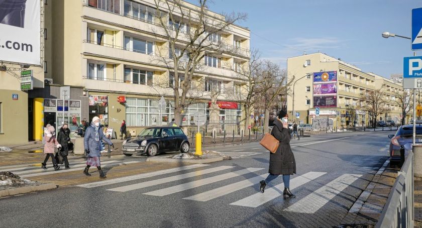 Pieszy będzie miał pierwszeństwo na pasach