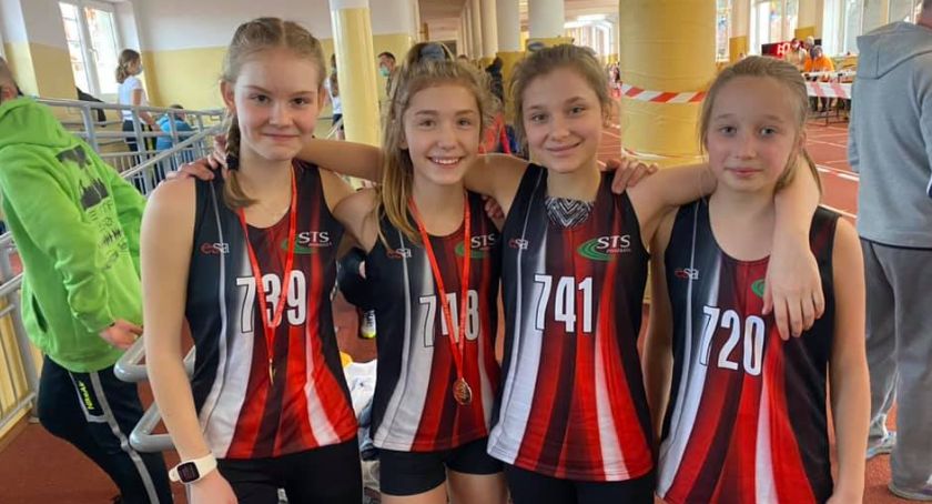 Młodzi lekkoatleci Pomeranii Szczecinek z medalami