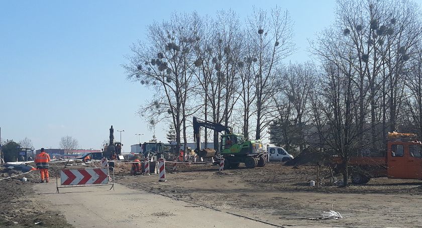 Ruszyła budowa ronda na ul. Kołobrzeskiej. Kierowcy muszą się liczyć z utrudnieniami