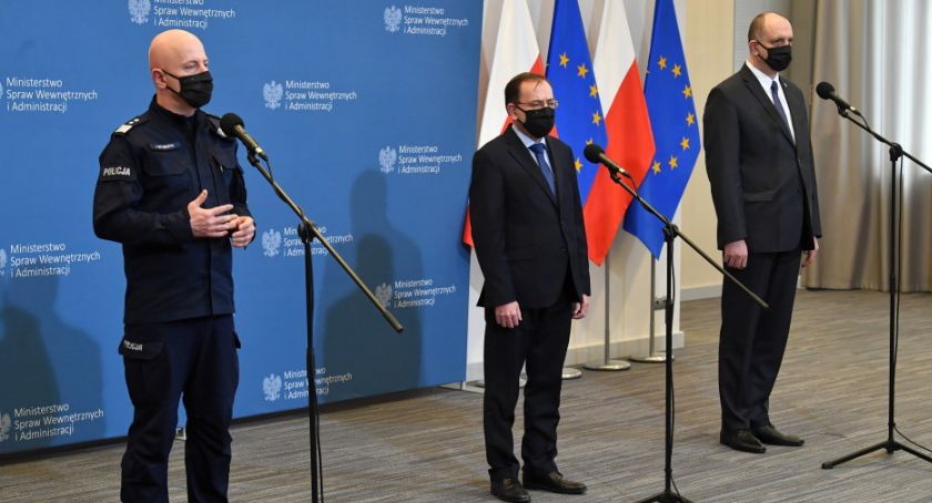Szef MSWiA: Działania służb wobec osób wyłamujących się z solidarności społecznej będą bardzo stanowcze