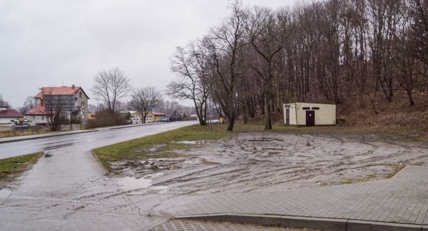 Parking przy cmentarzu musi być większy. Jest jedno „ale”