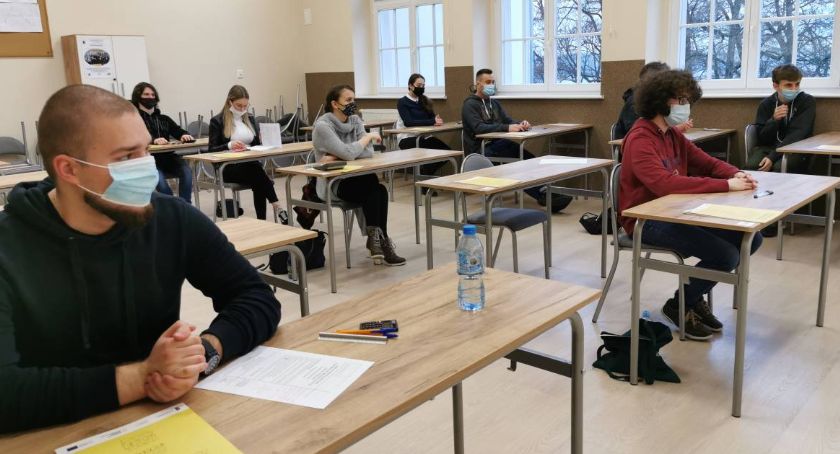 Matura 2021 przesunięta o kilka tygodni?