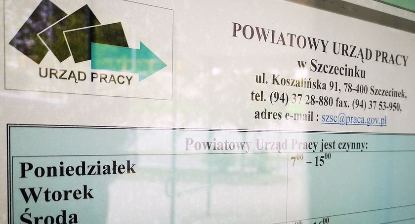 Do wzięcia pieniądze z Powiatowego Urzędu Pracy. Dotacje dla bezrobotnych i dla firm