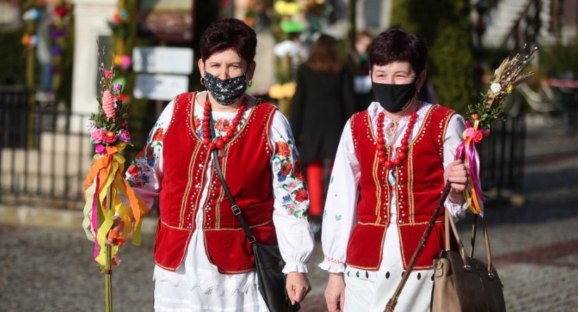 Koniec z maseczkami na świeżym powietrzu! Od kiedy?