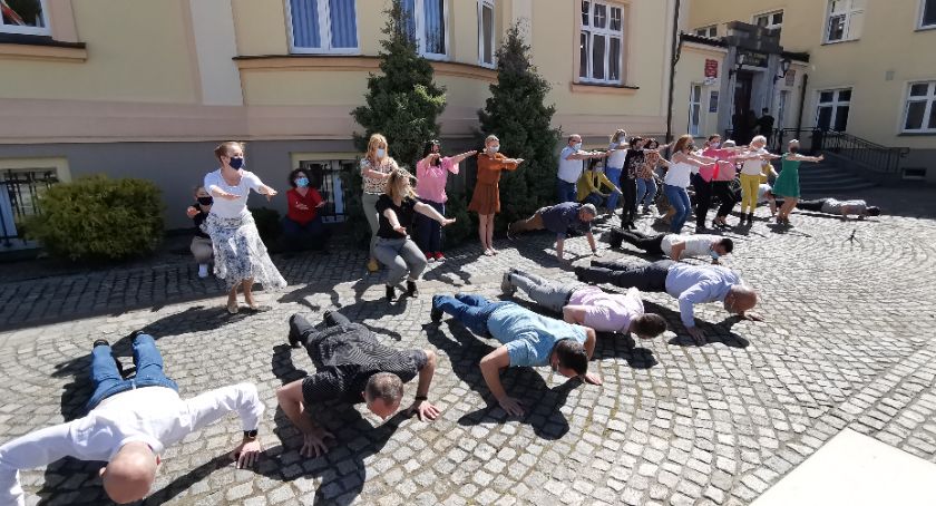 Urzędnicy też potrafią! W starostwie „pompowali