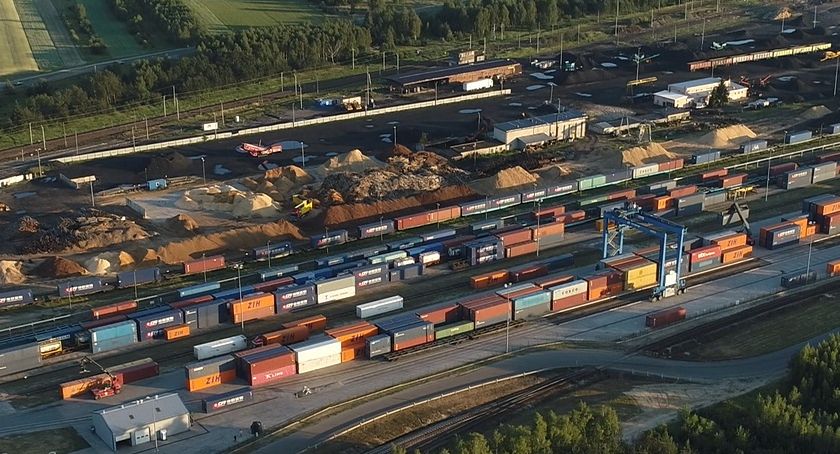 W pandemii ratuje nas kolej, ale dopiero blokada Kanału Sueskiego ukazuje prawdziwy potencjał transportu szynowego