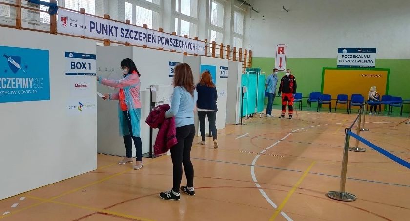 W Szczecinku ruszają szczepienia nastolatków. W powiatowym punkcie dużo wolnych terminów dla wszystkich