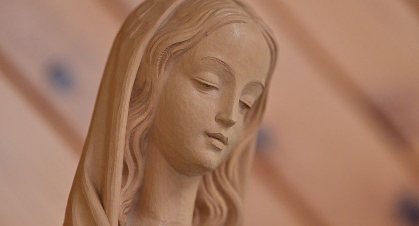Ave Maria w muzyce. Wyjątkowy koncert uczniów z okazji Dnia Matki