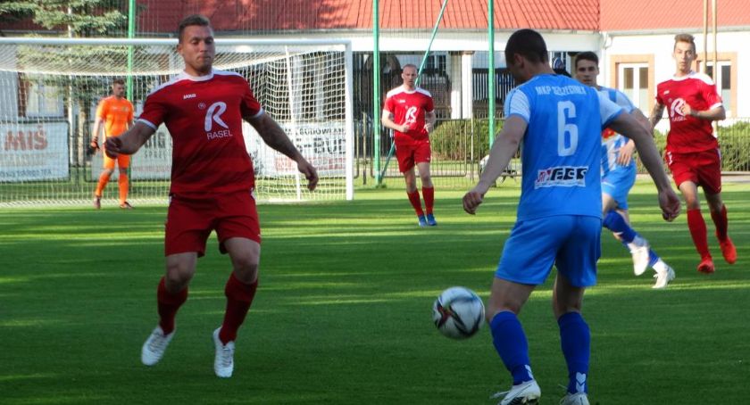 6 goli w Karlinie. MKP Szczecinek ratuje remis w ostatnich sekundach