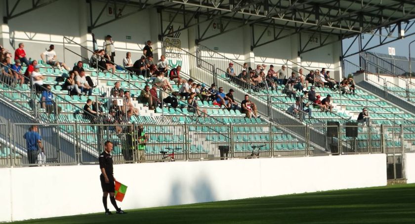MKP Szczecinek na swoim stadionie zagra z Białymi Sądów