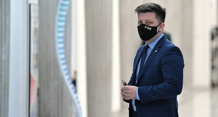 Obowiązkowe szczepienia przeciwko Covid-19? Szef kancelarii premiera odpowiada