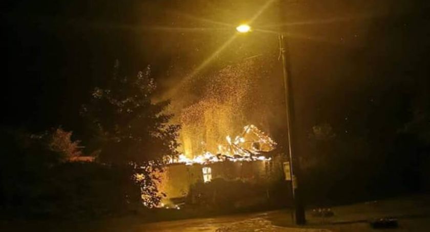 W ogniu dom, las i samochód. Szczecineccy strażacy w akcji