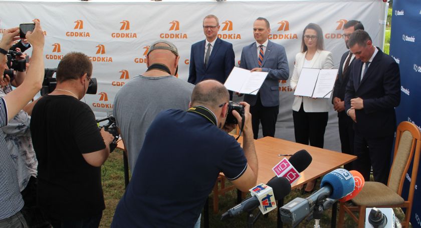 Szczecinek niebawem z brakującym kawałkiem obwodnicy. Umowa podpisana