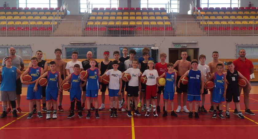 Koszykarze EMET Basket na Dźwirzyno Basketball Camp 2021