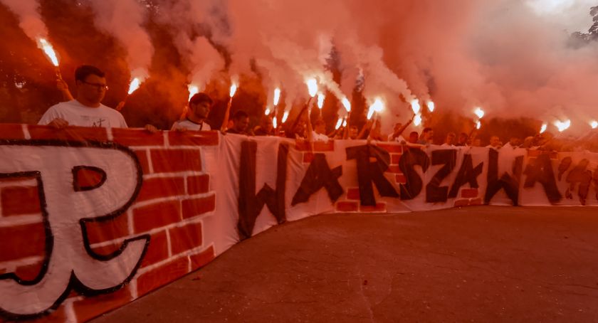„Cześć i chwała Bohaterom!