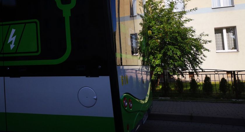 Czarnobór: Autobus nie przyjechał, ludzie zostali na przystanku