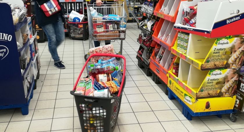 Jest drożej. Ceny w sklepach spożywczych w lipcu wzrosły o 12 procent