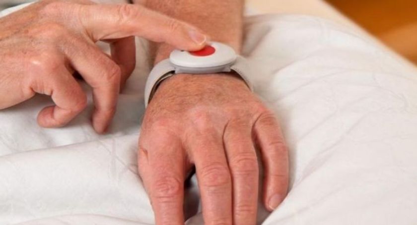 Teleopieka w Szczecinku. Czy program dla seniorów się sprawdził?