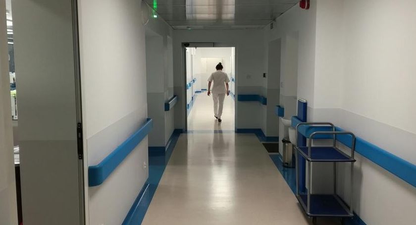 Pielęgniarki nie wiedzą o co chodzi z podwyżkami. I nie tylko one