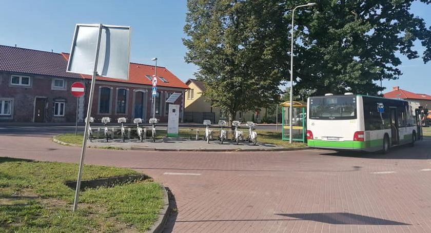 Trzesieka: kierowcy osobówek muszą jeździć pod prąd