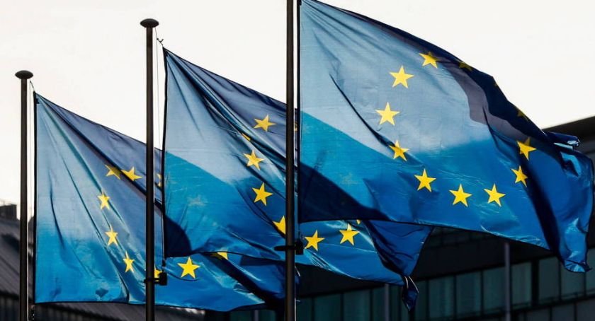 Sondaż: 81 proc. Polaków za pozostaniem w UE