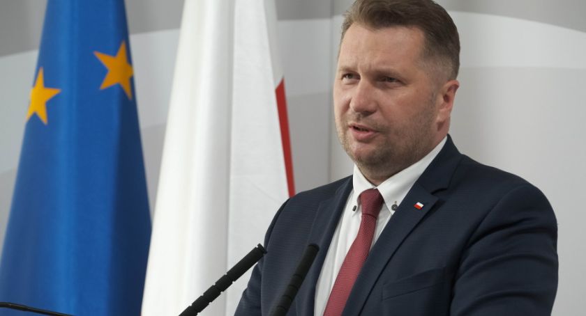 Minister Czarnek: Szykujemy duże podwyżki dla nauczycieli