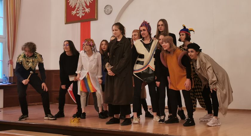 Teatr STOP w ILO w Szczecinku: To nie sztuka gadać dzisiaj „nie pij”, „nie ćpaj”