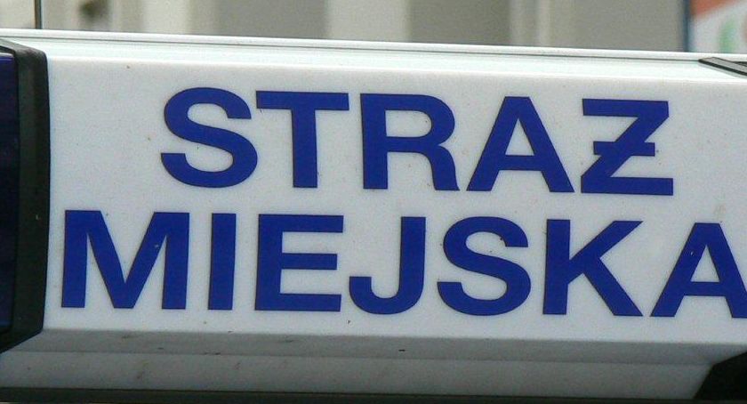 Zarobki nie powalają, praca trudna. Jest praca dla strażników miejskich