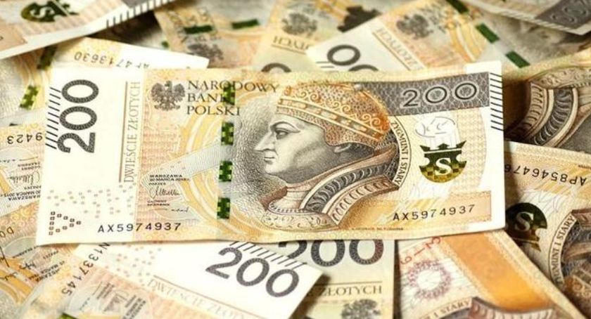 Odebrała telefon od prokuratora, straciła oszczędności