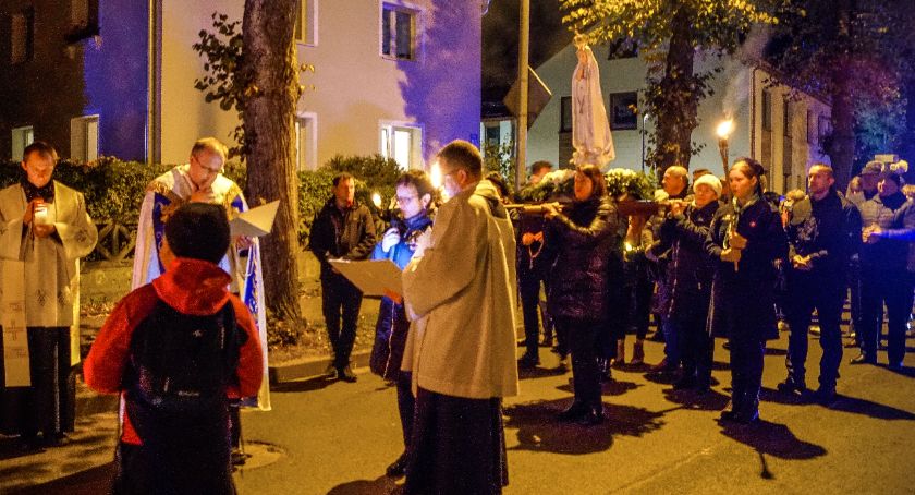 Ulicami Szczecinka przeszła procesja fatimska. „Bardzo nas to wzmocniło”
