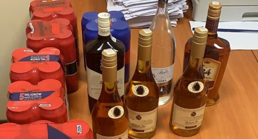 Kradł, bo... oszczędzał. 77-latek okradł sklep z alkoholem