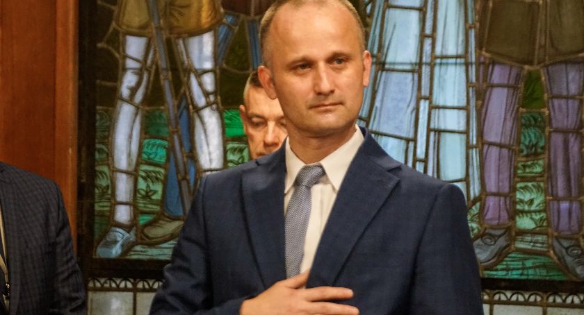 Zmiany w Radzie Miasta w Szczecinku. Paweł Rybak złożył ślubowanie