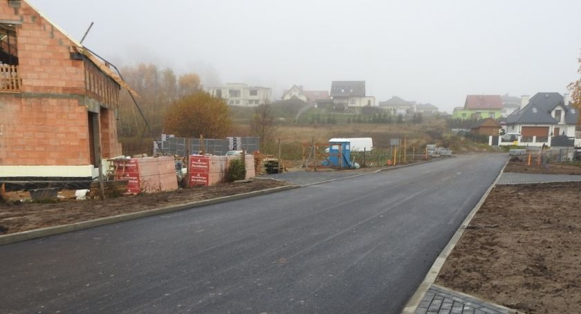 Trwa pierwszy etap budowy drogi na osiedlu Świątki