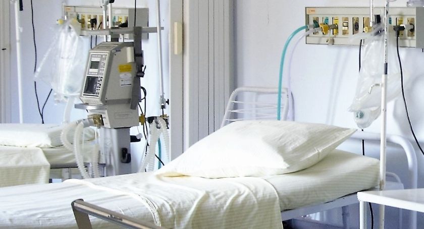 Potężna fala zachorowań. Wojewoda zarządza dodatkowe łóżka w Szczecinku 