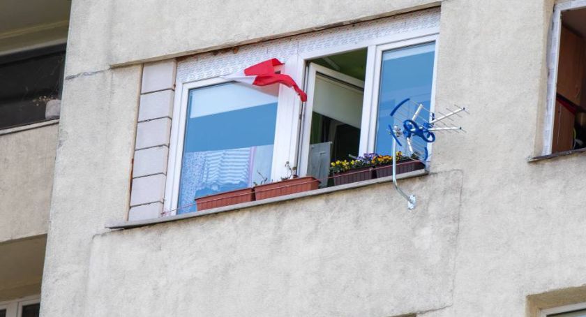 Polacy martwią się o pracę i finanse