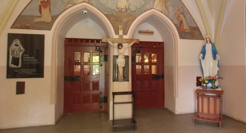 Renowacja figury Matki Bożej w kościele Mariackim. Poszukiwane archiwalne zdjęcia