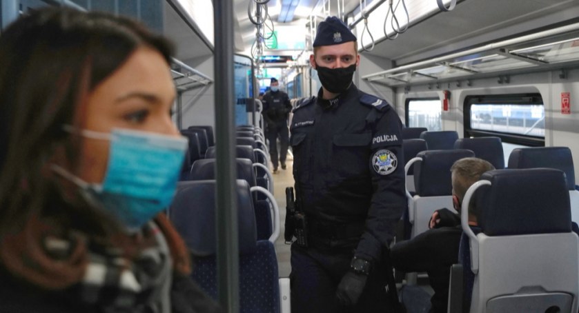 Przed świętami posypały się kary za brak maseczek