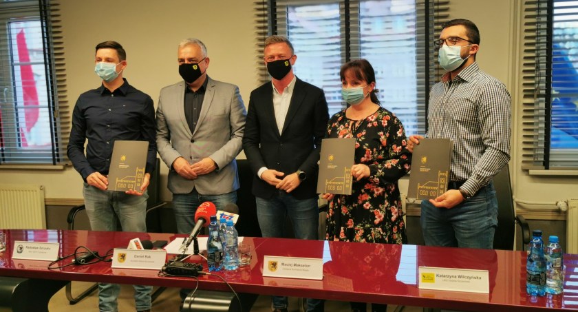Kluby sportowe w Szczecinku z pieniędzmi. Umowy podpisane