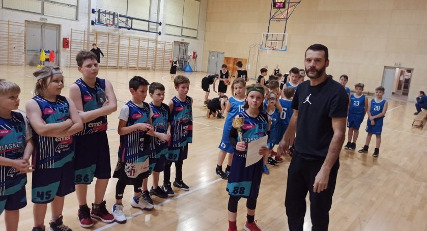 Basket Szczecinek: Od początku roku nie zwalniają tempa