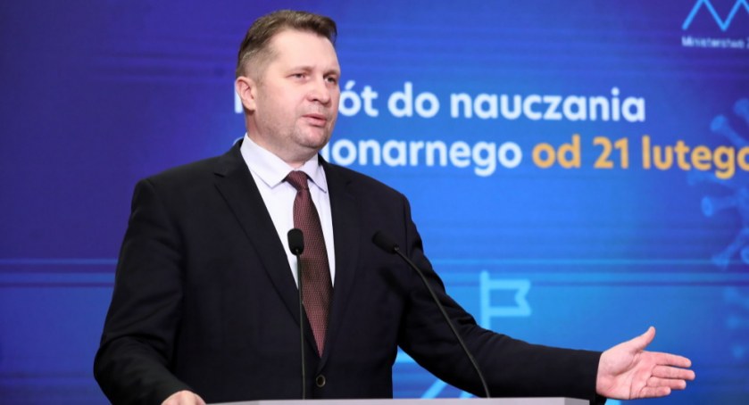 Powrót do nauki w klasach V-VIII i w szkołach ponadpodstawowych od 21 lutego