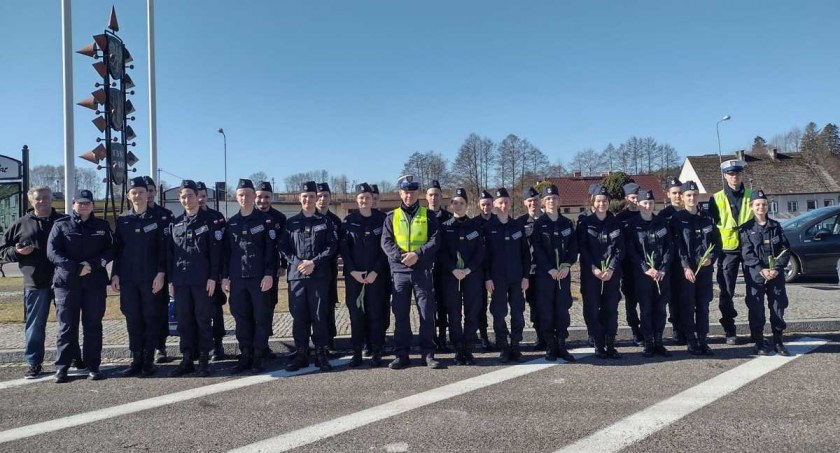 Dzień Kobiet - z patrolem policji