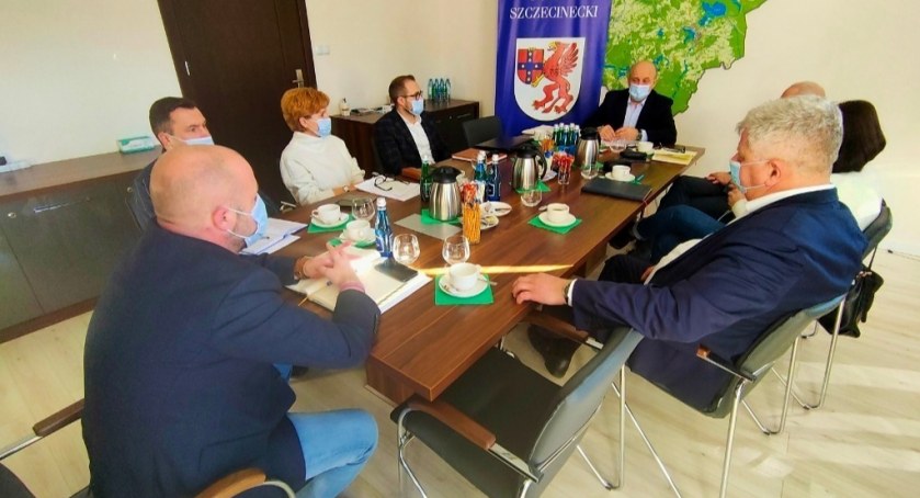 Coraz więcej uchodźców z Ukrainy. Starosta spotkał się z burmistrzami i wójtami
