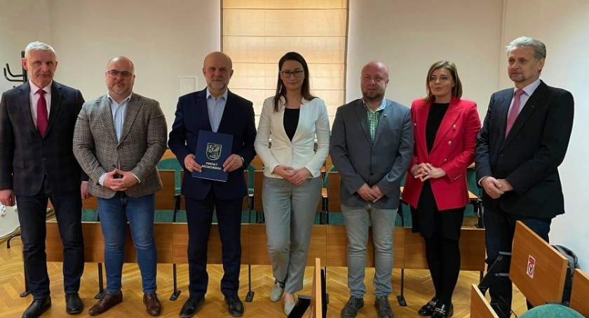 Przebudowa odcinka drogi Juchowo-Radacz – umowy podpisane