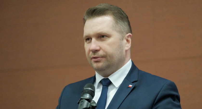 Czarnek: Od 1 września do szkół wróci przysposobienie obronne