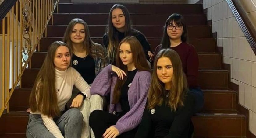 „Kęs na zdrowie”. Uczennice z I LO podsumowują swój projekt