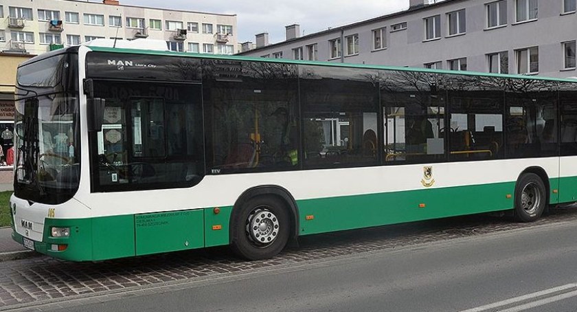 Cięcia kursów, większa dopłata miasta. Inflacja nie oszczędza darmowej komunikacji