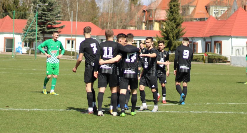 MKP Szczecinek z najwyższą wygraną w historii! 12 bramek w Wyszewie