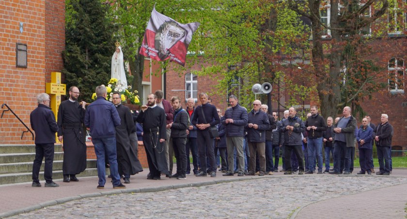 Wiara daje im siłę.  „Męski różaniec” znów przeszedł przez Szczecinek