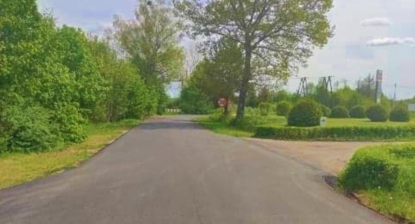 Nowe nakładki bitumiczne na sześciu odcinkach dróg powiatowych
