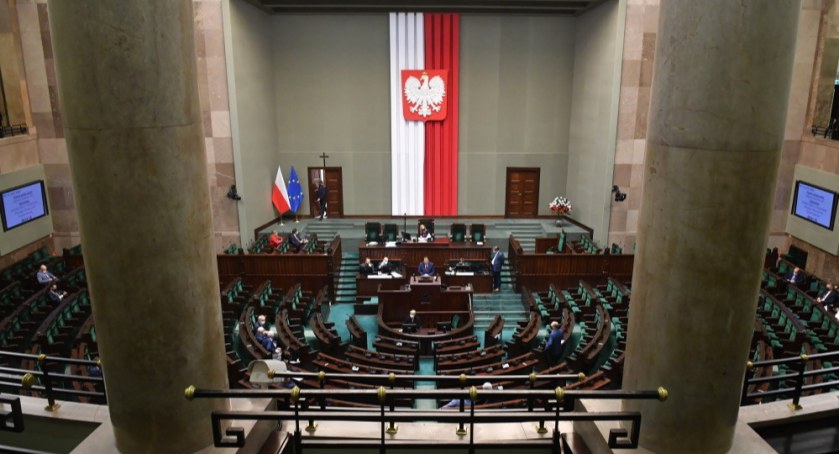 Nowela o SN, zmiana w Konstytucji i wniosek o odwołanie Ziobry. Zbiera się Sejm